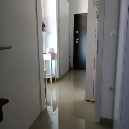 Annamaria * Pola